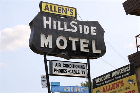 Allens hillside motel  USA